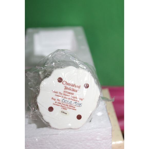 Enesco Cherished Teddies Figurine Stormi Hark The Herald Angels Sing 1996 In Box - Picture 8 of 14